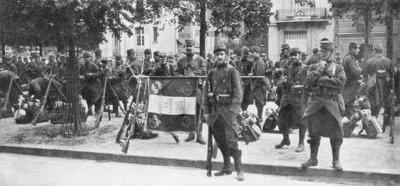 Troops and Flag of the French 102nd Infantry, Saint-Francois-Xavier, Paris, France, August 1914 by Unbekannt