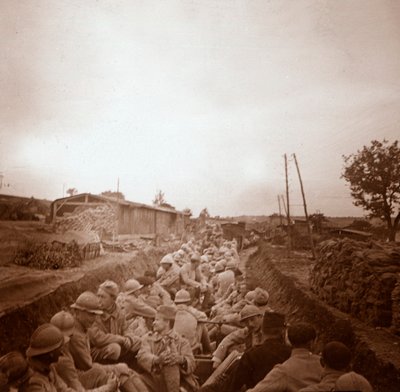 Troops in open train carriages, Genicourt, northern France, c1914-c1918 by Unbekannt