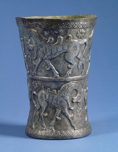 Marlik beaker of waisted cylindrical form with two decorative bands depicting parade horses, c.1100 BC by Unbekannt