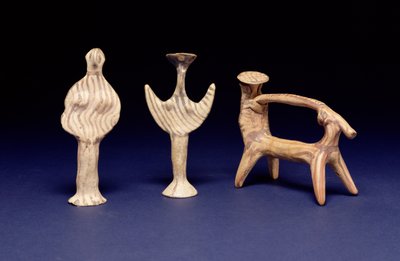 Mycenaean Group: Two Phi-Figures, a Cart with a Rider Under a Parasol by Unbekannt