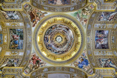 View of the transept ceiling with the pendentives and the dome, Sant