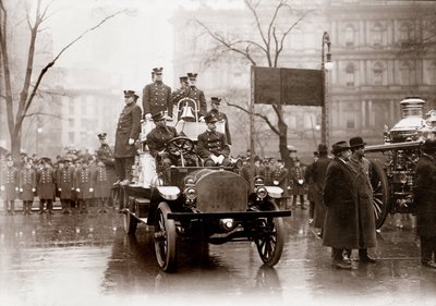Fire Brigades equipped with new fire pumps and vehicle, New York 1913 by Unknown photographer