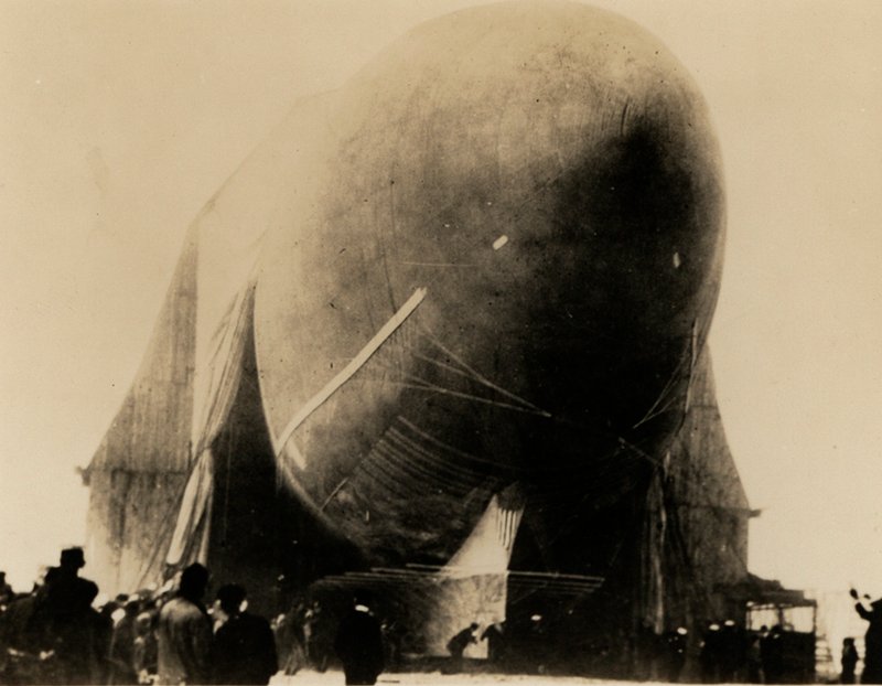 Walter Wellman returned to Spitsbergen with the America in June 1907 by American Photographer (after)