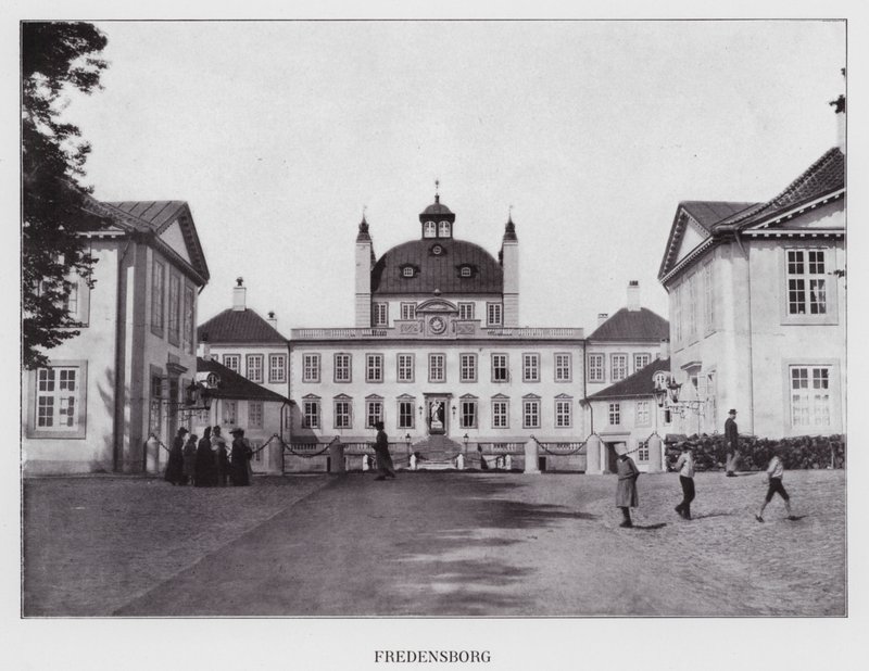 Copenhagen: Fredensborg by Danish Photographer