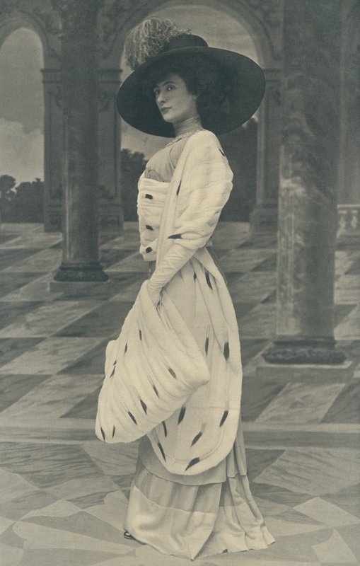 Ermine Wrap, made with Ermine both sides, with large Muff to match, also made in Squirrel by English Photographer