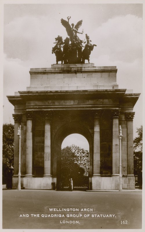 Wellington Arch and the Quadriga Group of Statuary by English Photographer
