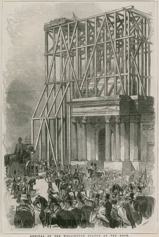 Arrival of the Wellington statue at the Arch, Hyde Park Corner, London by English School
