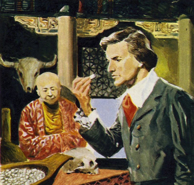 Ralph von Koenigswald discovered the teeth of a giant creature in a Chinese curio shop by English School