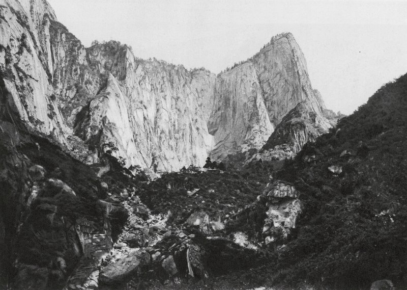 Hua shan, Shensi, The cylinder of the Mount of the 5 Peaks, Middle and Western Peak by Ernst Boerschmann