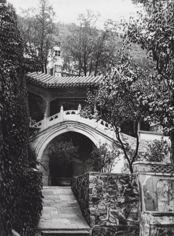 Peking, Si shan, Shih tze wo, Chihli, Monastery garden in the Western Mountains by Ernst Boerschmann
