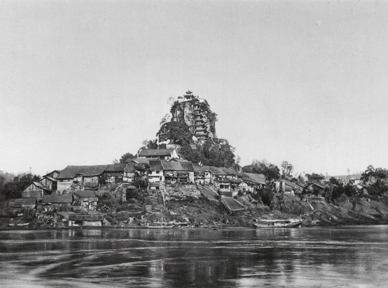Shih Pao Chai, Wan Yin Shan, Szechuan, Village and Sacred Rock on the Banks of the Yangtze by Ernst Boerschmann