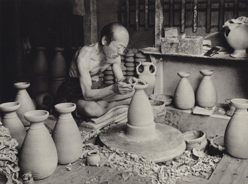 Japan in 1920s: Potter at work by Herbert Ponting