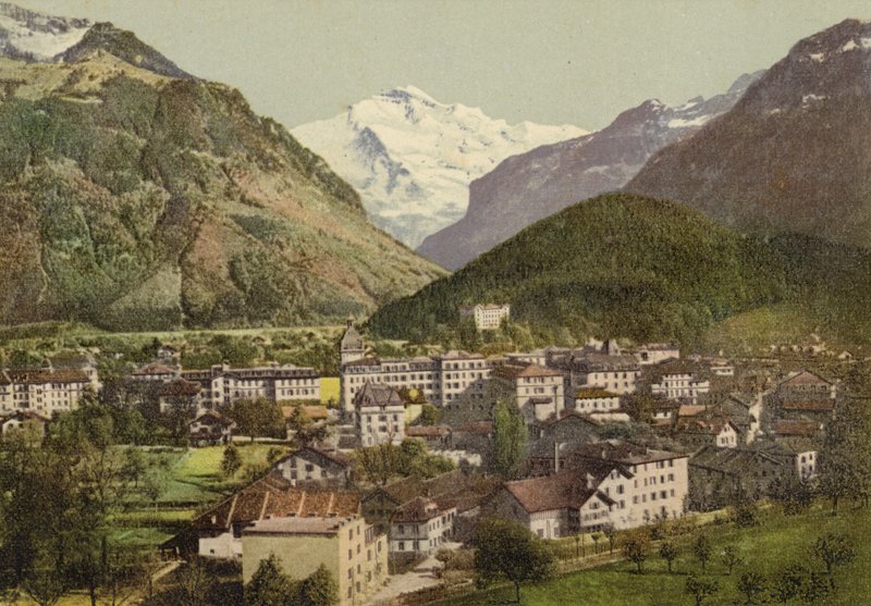 Berner Oberland: Interlaken, Totalansicht by Swiss Photographer