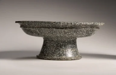 Footed bowl, early 5th century BC