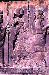 Row of dignitaries, from the west entrance to the Hundred Column Hall (detail)