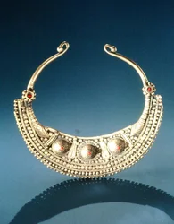 Openwork Necklace