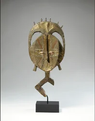 Mbulu Ngulu, A Kota Reliquary Figure