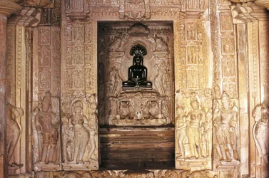 Entrance and Altar, Parshvanatha Temple, Khajuraho Group of Monuments (UNESCO World Heritage List)