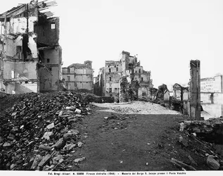 World War II: Damage caused by the bombing in Borgo San Jacopo at the Ponte Vecchio, in Florence. This photograph was formerly part of the Brogi Collection, but now belongs to the Alinari Collection