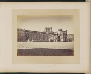 Palais des Tuileries on fire. View of the Place du Carrousel.