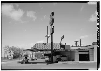 Lindholm Oil Company Service Station, Cloquet, Minnesota