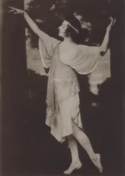Pavlova in the Ballet from the Opera 
