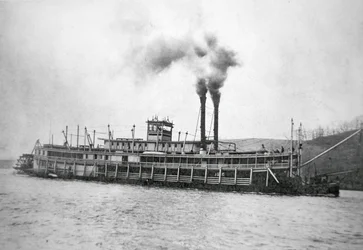 The stern-wheeler 