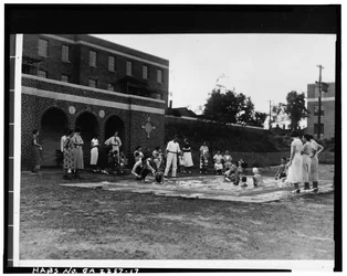 Wading pool, Techwood Homes (Public Housing), Bounded by North Avenue, Parker Street, William Street & Lovejoy Street, Atlanta, Fulton County, GA, c.1940