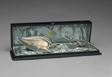 Ice Cream Knife and Original Box