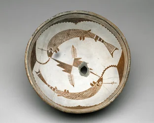 Mogollon bowl with two hooked fish, Style II, 1025-1150