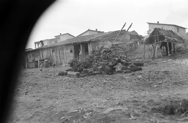 The Village Close Up, Crotone