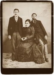 Jeanne Proust nee Weil and her two sons Marcel and Robert, Anonymous. Silver Gelatin Photography, ca 1891