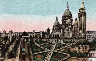 Paris: Funicular and Basilica of the Sacre Coeur (Sacre-Coeur) on the Butte Montmartre. Photograph of 1920 in 