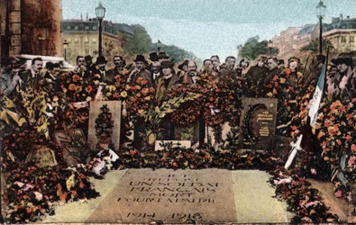 Paris: the tomb of the Unknown Soldier under the Arc de Triomphe, November 11