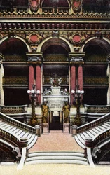 Paris: view of the large staircase of the Opera Garnier. Photograph of 1920 in 
