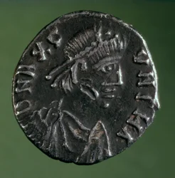 Silver denier with the effigy of the king of the vandals Gunthamund