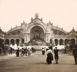 Universal Exposition of 1900 in Paris: Le chateau d