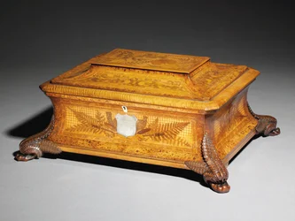 Large presentation marquetry casket