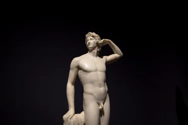 The Ancient Sculpture Apollo Crowning Himself - 1782 - Antonio Canova