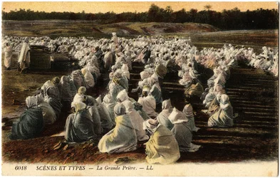 The Great Prayer of Muslims, Algeria - Postcard from Selva