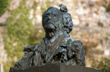 Bronze bust (1909)