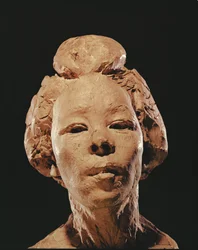 Madame Hanako, 1908