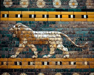 View of the Way of the processions of Babylon in enamel tiles: lion walking, sacred animal of Ishtar