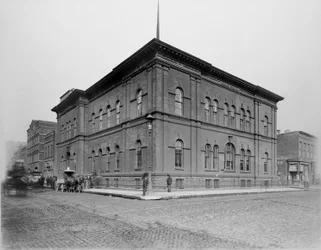 Harrison Street Police Station, Chicago, Illinois, USA, c.1900