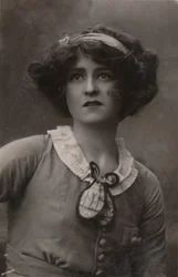 Miss Gabrielle Ray as Daisy in The Dollar Princess, c. 1930