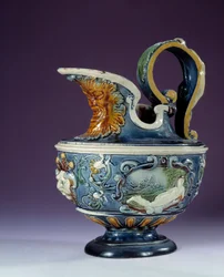 Aiguiere de Faience