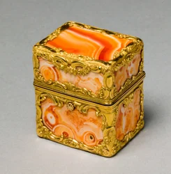 Box with Grooming Implements