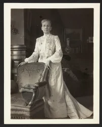 Mrs John Arbuckle, c.1900-10
