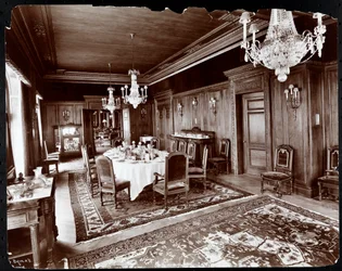 Dining Room at the Hotel Knickerbocker, 1906