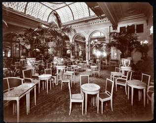 Lounge at the Plaza Hotel, c.1907